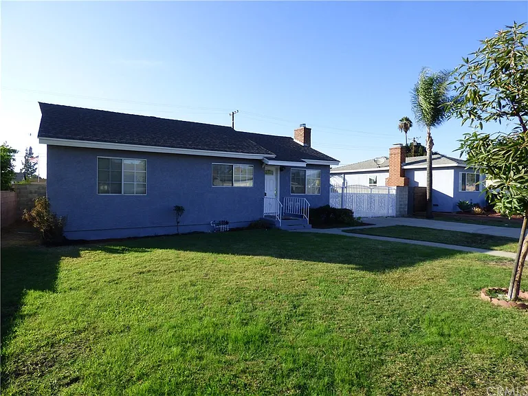 1775 Bonnie Brae St — Photo 19