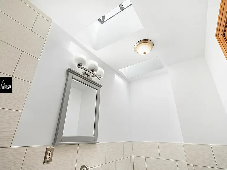 126 Bainbridge St #4 — Photo 14