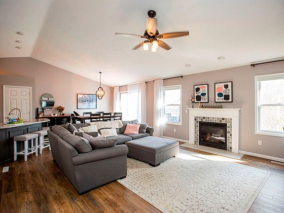 2nd image of 51304 Kendallwood Dr