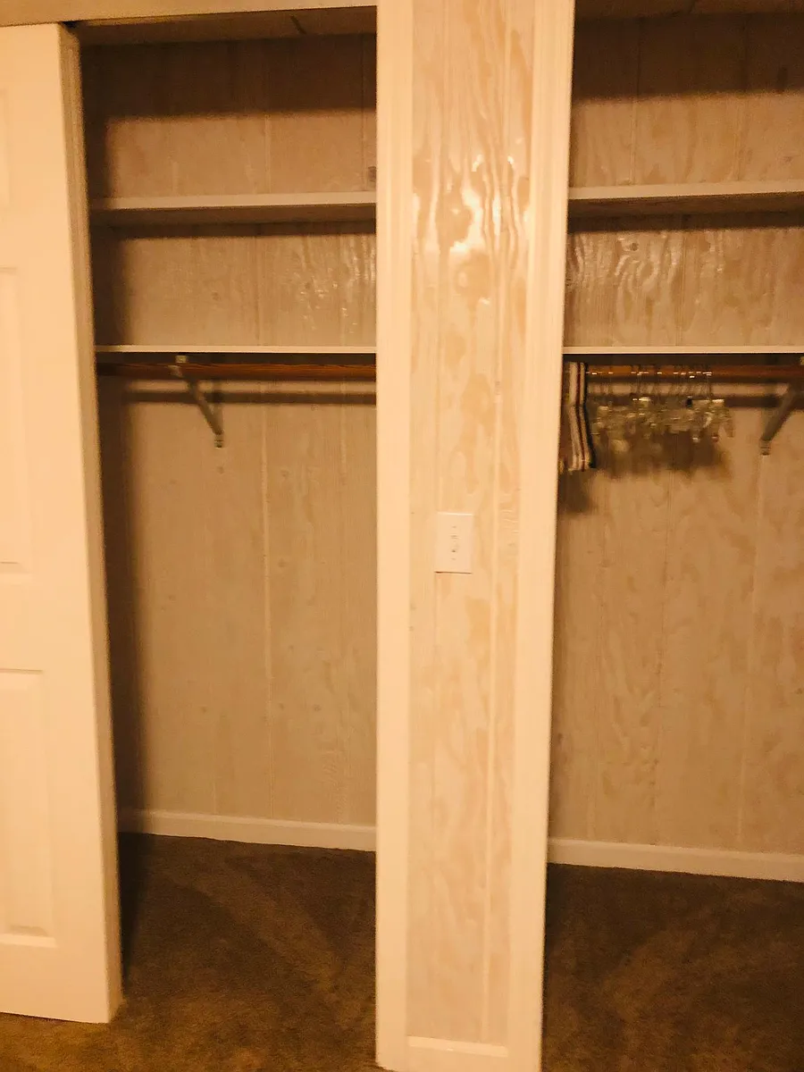 Double closet space - 711 Alsace Ct