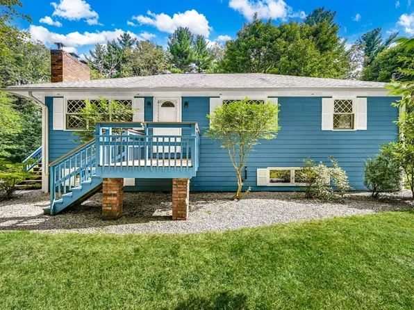 441 Rawson St, Leicester, MA 01524