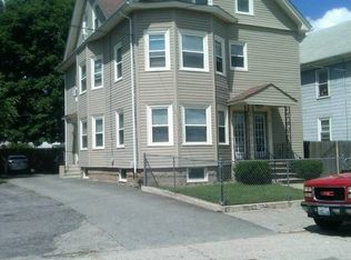 17 Ashton St, Pawtucket, RI 02860