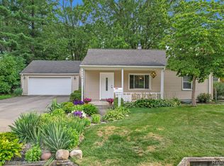 30821 Bock St, Garden City, MI 48135