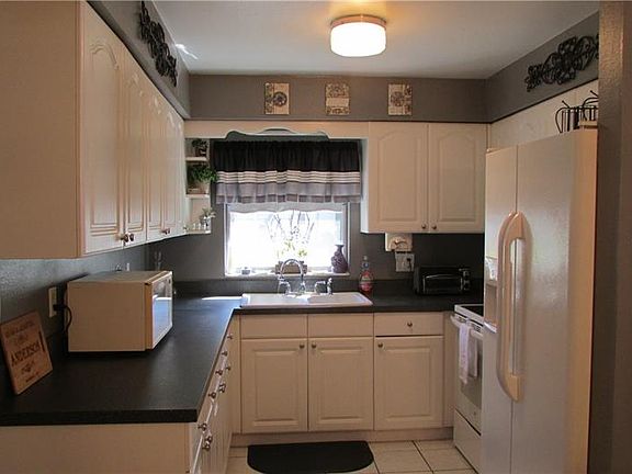 5th image of 4638 S Terry Ave