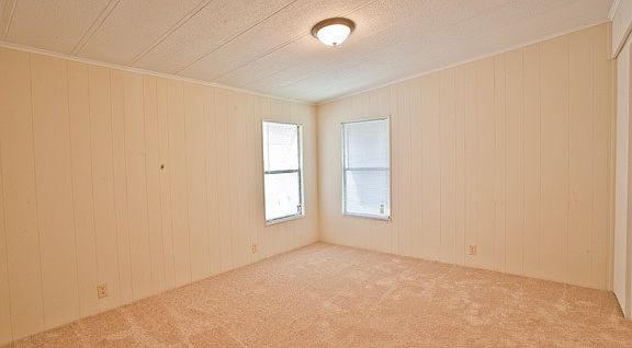 5th image of 11310 SW 13th Pl