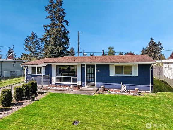 4th image of 10218 47th Avenue SW