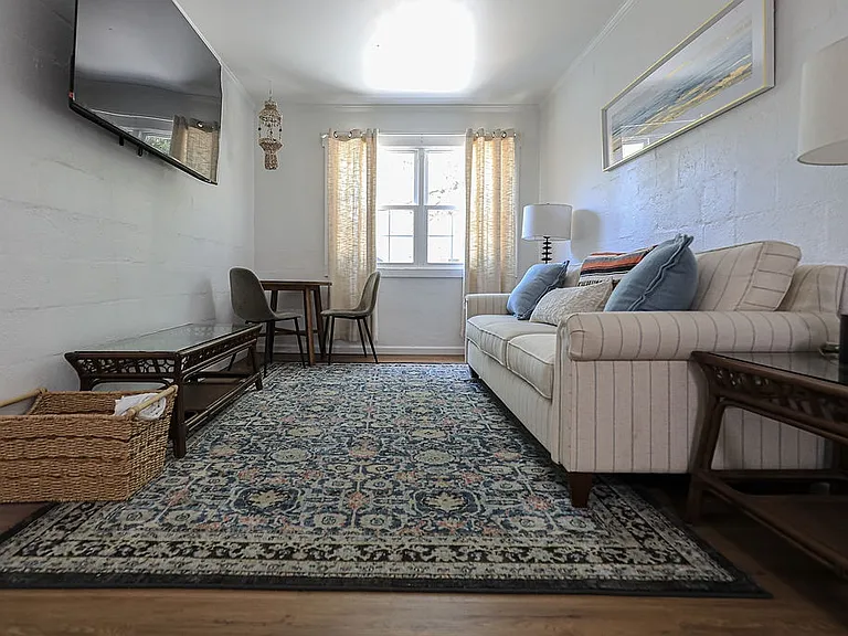 1408-1410 E 51st St #A — Photo 3