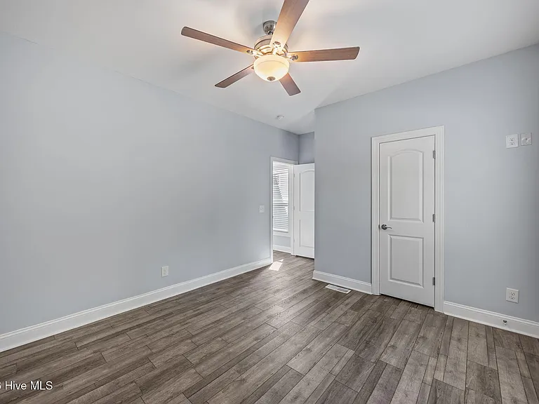 164 Bay View Dr — Photo 19