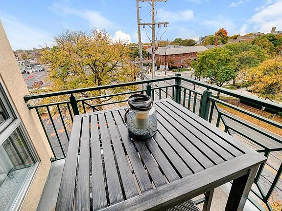 5th image of 196 S Grant Ave APT 401