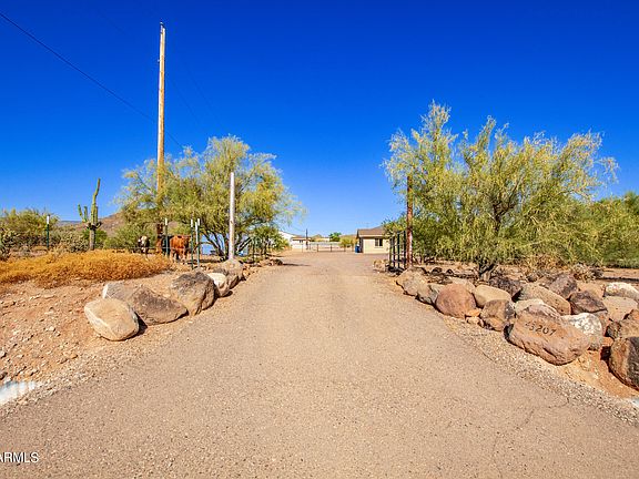 2nd image of 43207 N 7TH Avenue