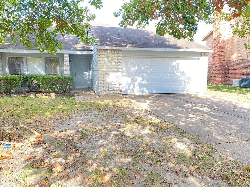 1st image of 15922 N Bend Dr