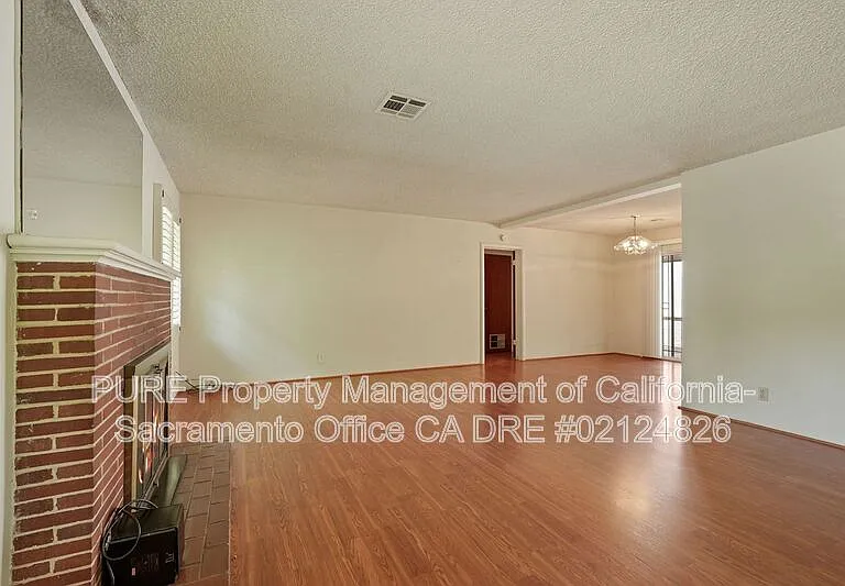 5201 T St — Photo 12