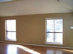 5th image of 2700 Woodlark Dr