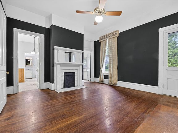 20th image of 214 South St E