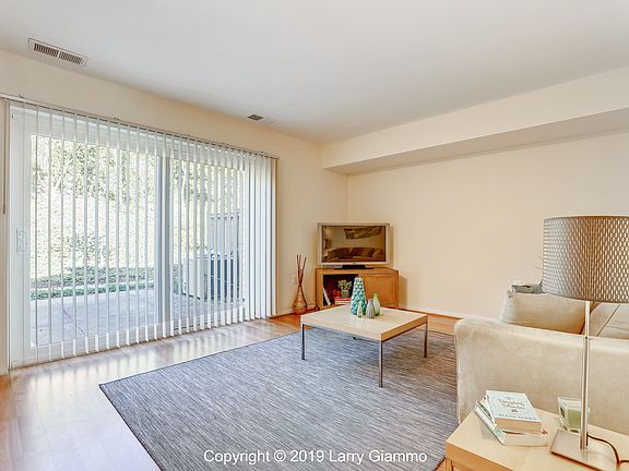 4th image of 630 Azalea Dr #2