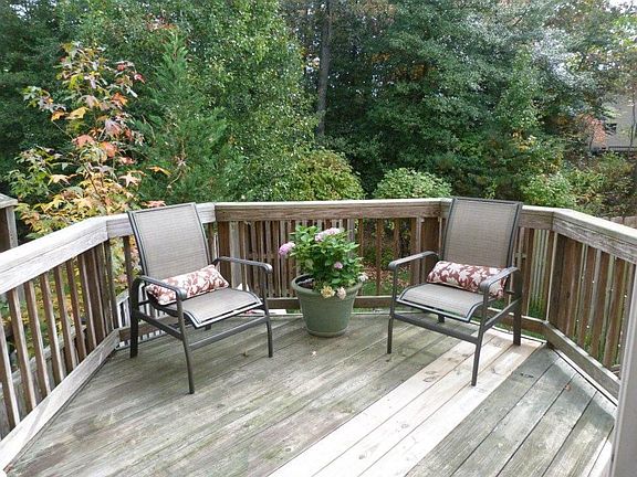3rd image of 107 Foxtree Dr