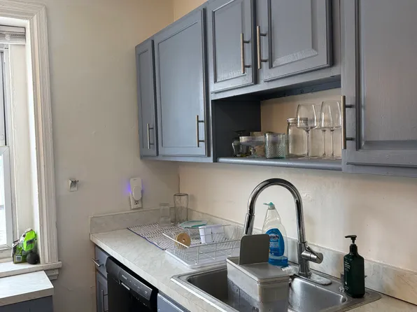 3306 Arch St #4, Philadelphia, PA 19104