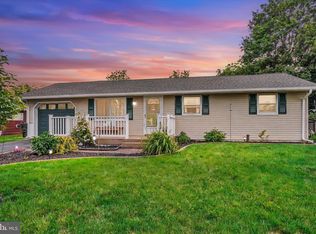 3020 Lark Dr, York, PA 17404