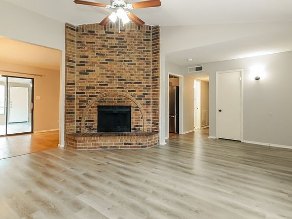 5th image of 428 Matterhorn St