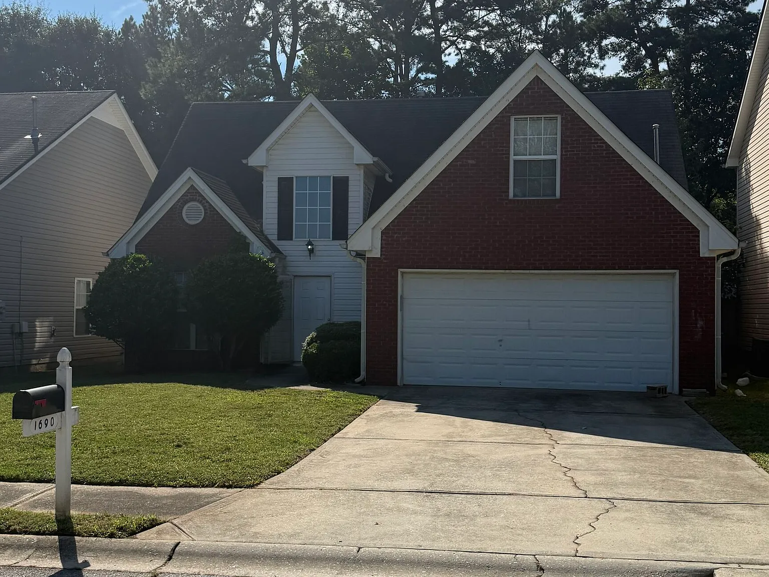 3 bed, 2.5 bath, 1493 sqft, $2,000 — Photo 2