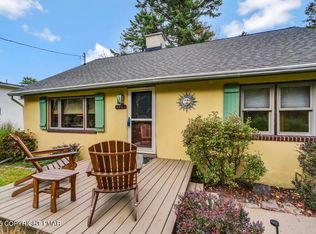 229 3rd St, Pocono Pines, PA 18350