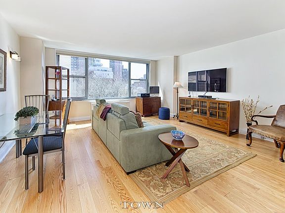 3rd image of 500 E 83rd St APT 7-A