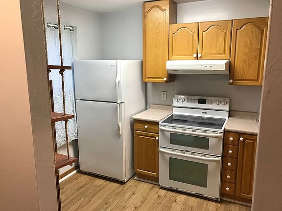 3rd image of 5292 Waller Ct