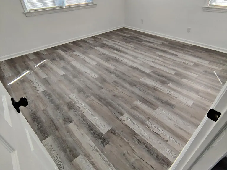Master bedroom pic 3
