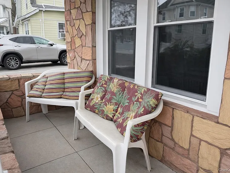 70 S Cottage St — Photo 16