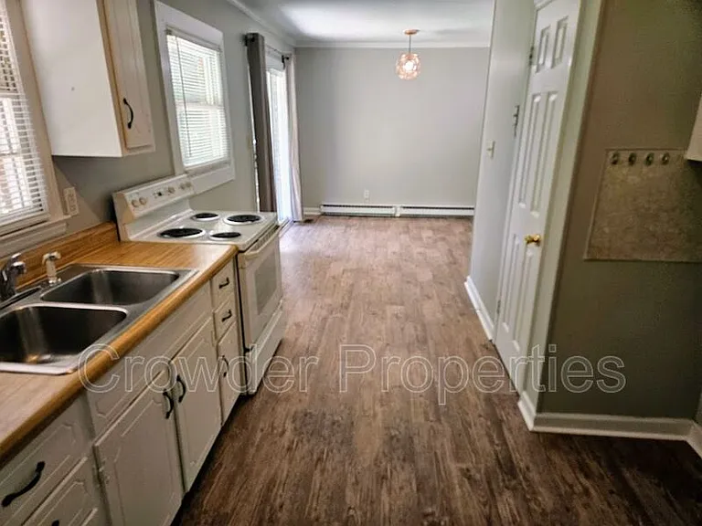 1120 Georgetown Dr — Photo 4