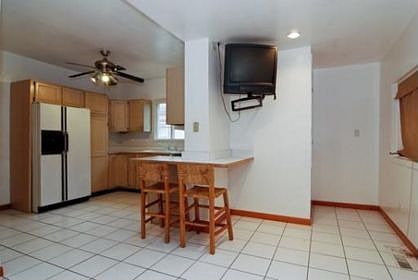 3rd image of 1124 N 8th Ave