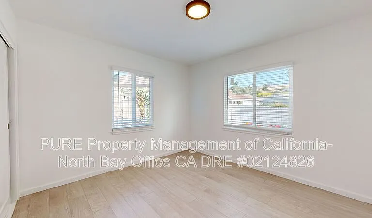 480 Washington Ct — Photo 25