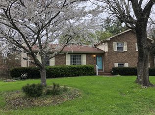 100 Orchard Valley Cir, Hendersonville, TN 37075