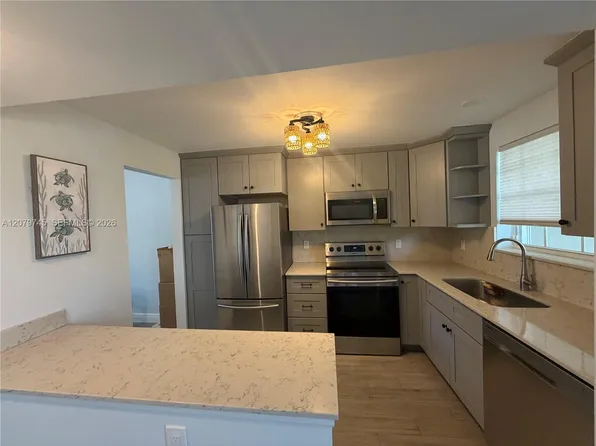769 Jeffery St #2-205, Boca Raton, FL 33487