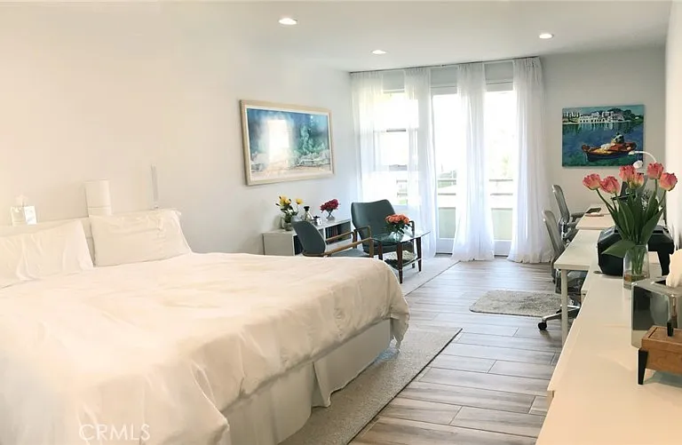 11700 Iowa Ave — Photo 16