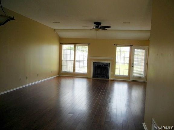 3rd image of 6033 Bolingbrook Dr