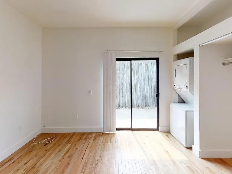 3102 London St #3110 — Photo 13