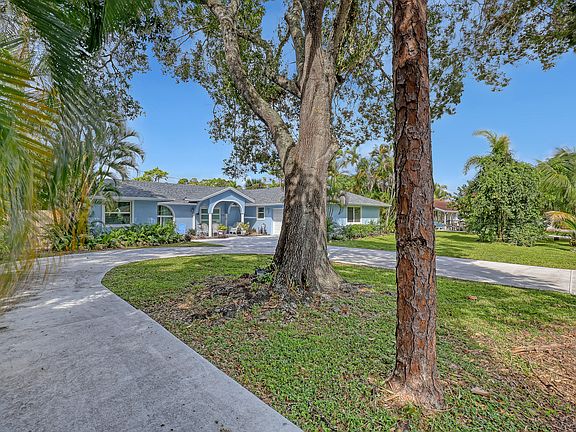 2nd image of 799 Huff Road