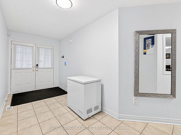 4th image of 32 Wildsky Rd