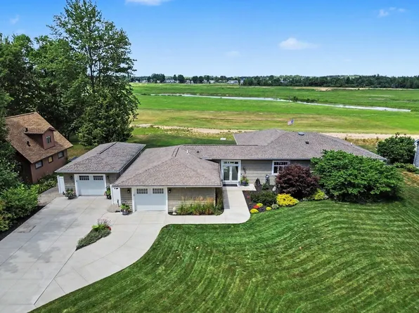 71 E Lakeshore Dr, Hope, MI 48628