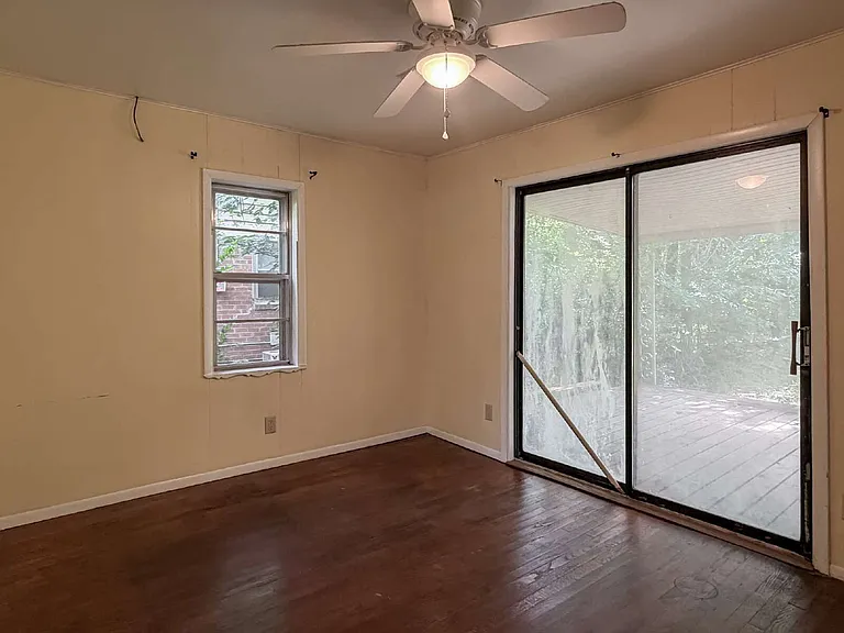 220 S Arrington Dr — Photo 7