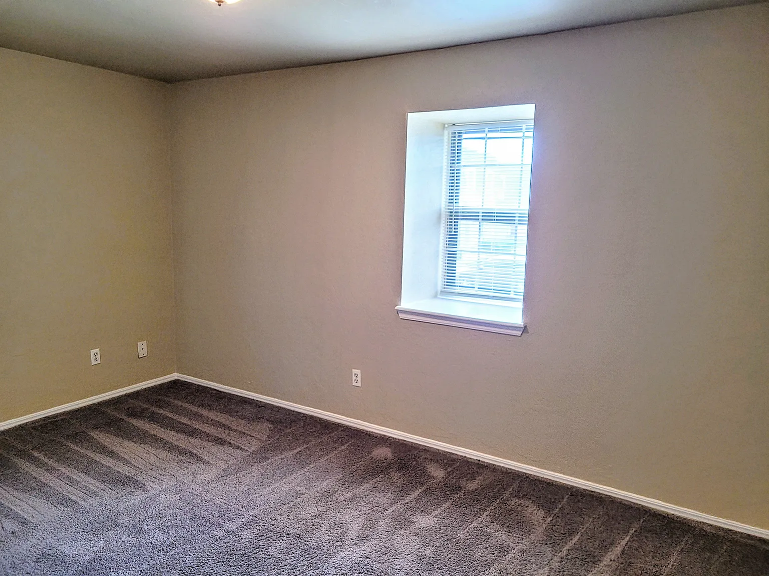 2 bed, 741 sqft, $950 — Photo 3