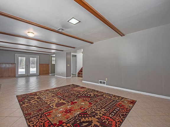 4th image of 233 Arcadia Blvd