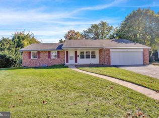 1645 Sherwood Rd, Wyomissing, PA 19610