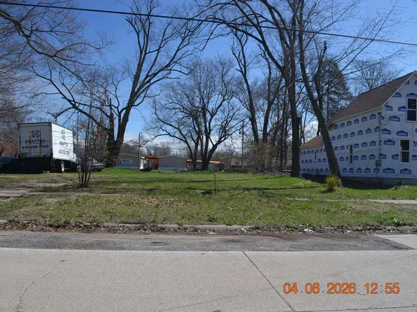 419 Packard St, Benton Harbor, MI 49022