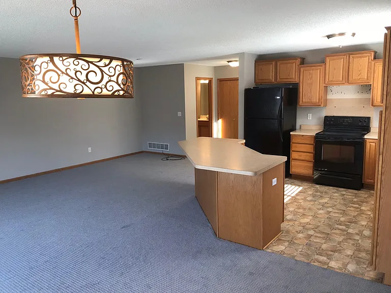 14243 Fountain Hills Ct NE — Photo 3
