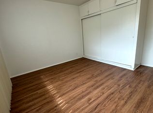 740 W Century Blvd #11329167, Los Angeles, CA 90044