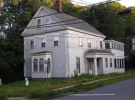 2nd image of 142 Hancock St