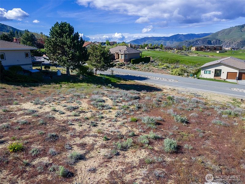 2nd image of 307 Desert View Place