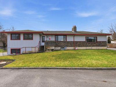 8306 E South Riverway Ave, Millwood, WA, 99212